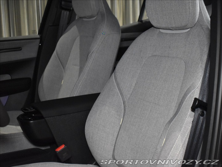 Volvo EX30 0,0 TwinMotorPerformance 2025