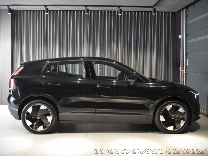Volvo EX30 0,0 TwinMotorPerformance 2025