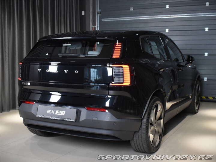 Volvo Ostatní modely EX30 0,0 TwinMotorPerformance 2025