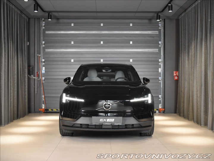 Volvo EX30 0,0 TwinMotorPerformance 2025