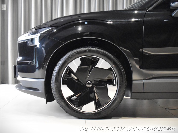 Volvo EX30 0,0 TwinMotorPerformance 2025