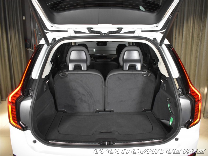 Volvo Ostatní modely XC90 2,0 T8 Plus Dark 2025