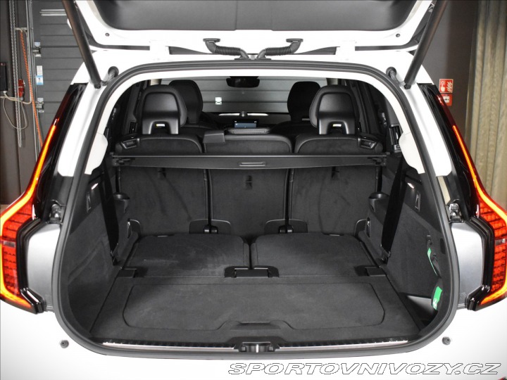 Volvo Ostatní modely XC90 2,0 T8  Plus Dark 2025