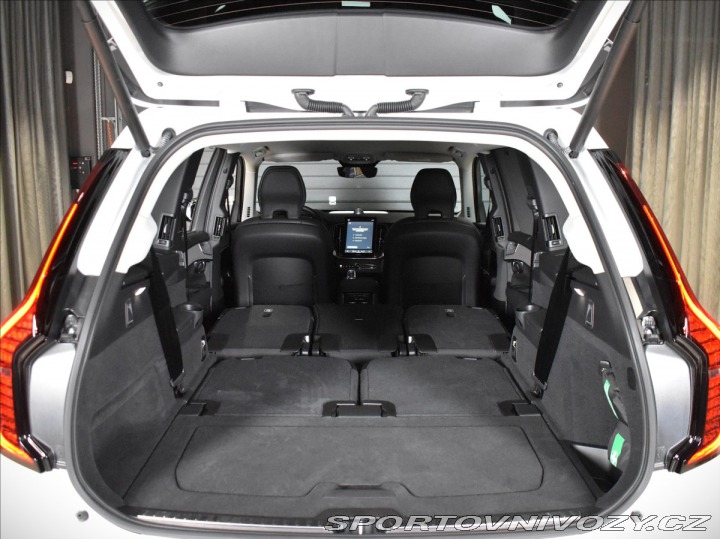 Volvo Ostatní modely XC90 2,0 T8 Plus Dark 2025