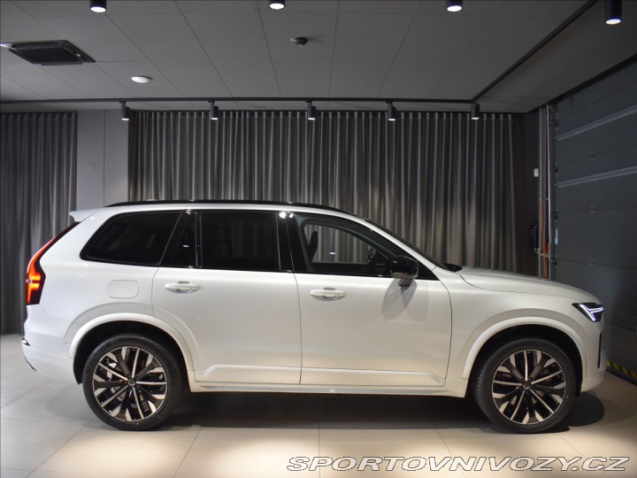 Volvo Ostatní modely XC90 2,0 T8  Plus Dark 2025