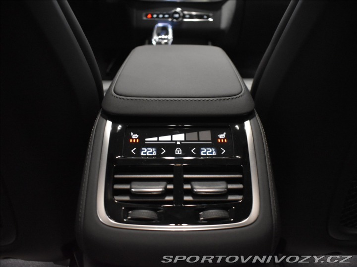 Volvo Ostatní modely XC90 2,0 T8 Plus Dark 2025