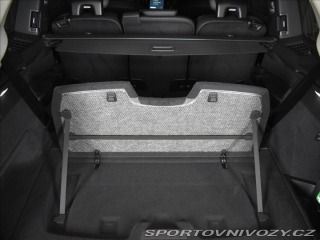 Volvo Ostatní modely XC90 2,0 T8 Plus Dark 2025