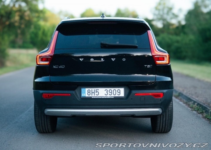 Volvo Ostatní modely XC40 2,0 T5 AWD 2018 2018