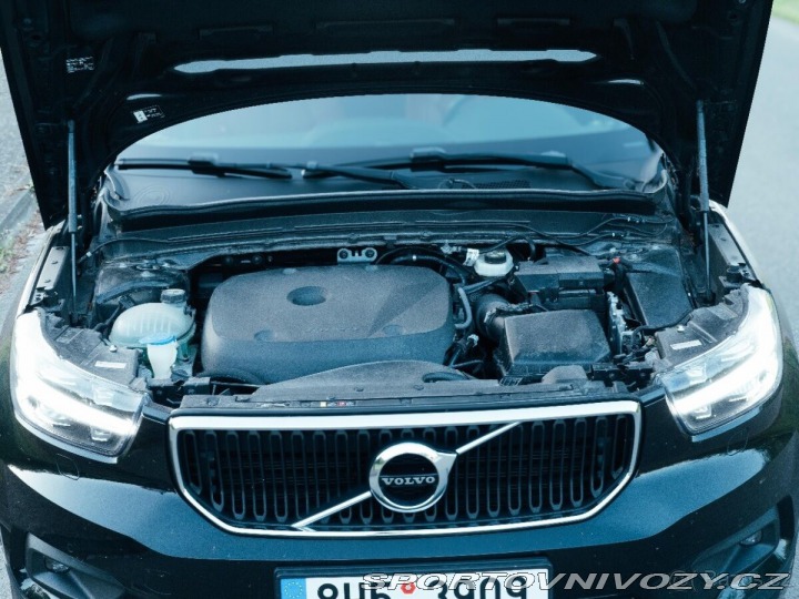 Volvo Ostatní modely XC40 2,0 T5 AWD 2018 2018