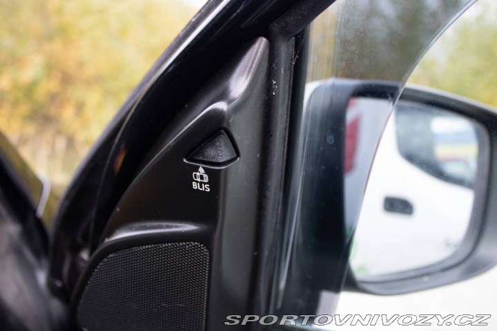 Volvo Ostatní modely XC60 T-6 AWD R-Design Geartro 2012