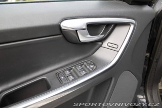 Volvo Ostatní modely XC60  T-6 AWD R-Design Geartro 2012