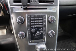Volvo Ostatní modely XC60  T-6 AWD R-Design Geartro 2012