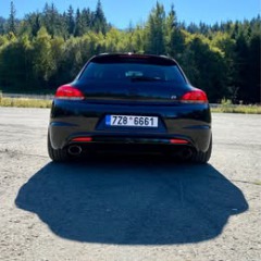 Volkswagen Scirocco R 2011