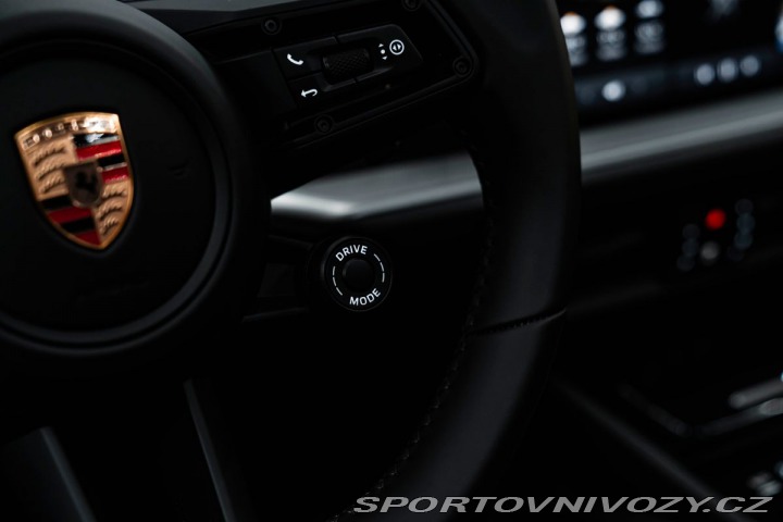 Porsche Cayenne BOSE, PANO, CHRONO 1800