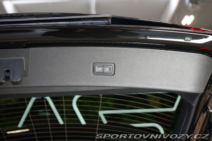 Audi RS Q8 MATRIX*MASÁŽ*PPF*ZÁRUKA*H 2023