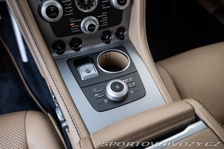 Aston Martin Rapide 2010