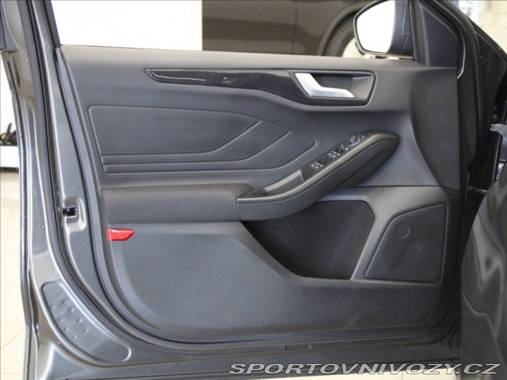 Ford Ostatní modely Focus 1,0 EB 115kW AT ST PANO. 2023