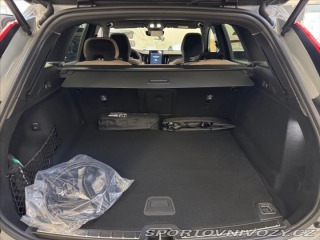 Volvo Ostatní modely XC60 2,0 T6 AWD Plus Dark 6887 2025