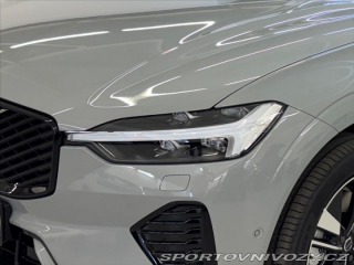 Volvo Ostatní modely XC60 2,0 T6 AWD Plus Dark 6887 2025