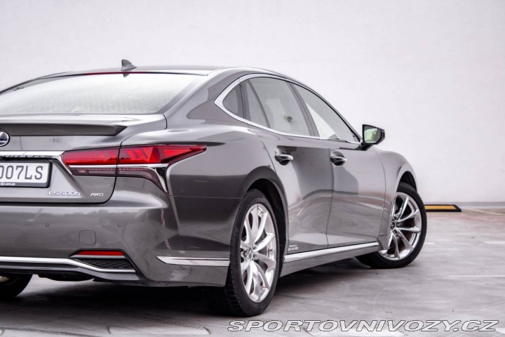 Lexus Ostatní modely LS LS500h 220kw / 264kw 4x4 2018