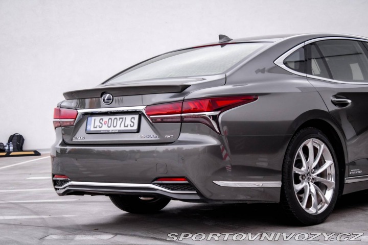 Lexus Ostatní modely LS LS500h 220kw / 264kw 4x4 2018