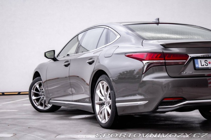 Lexus Ostatní modely LS LS500h 220kw / 264kw 4x4 2018