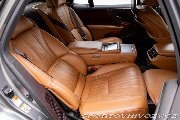 Lexus Ostatní modely LS LS500h 220kw / 264kw 4x4 2018
