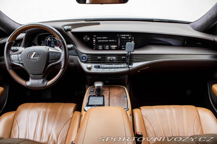 Lexus Ostatní modely LS LS500h 220kw / 264kw 4x4 2018