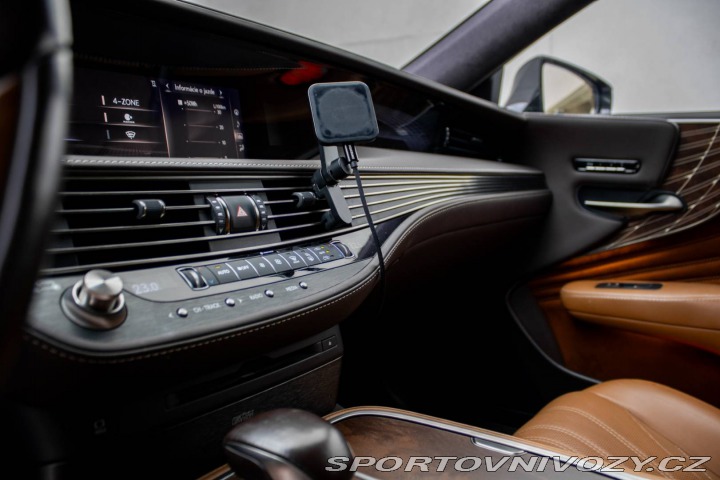 Lexus Ostatní modely LS LS500h 220kw / 264kw 4x4 2018