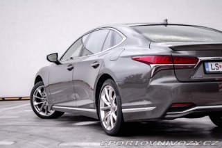Lexus Ostatní modely LS  LS500h 220kw / 264kw 4x4 2018
