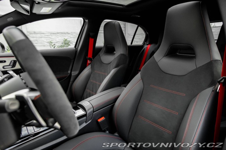 Mercedes-Benz A Mercedes-AMG 45 S mHEV 2023