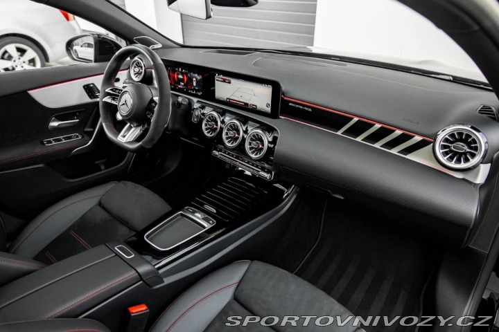 Mercedes-Benz A Mercedes-AMG 45 S mHEV 2023