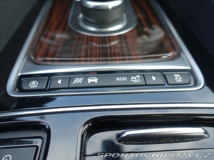 Jaguar F-Pace 3,0 d Portfolio,1Maj,ČR,D 2019