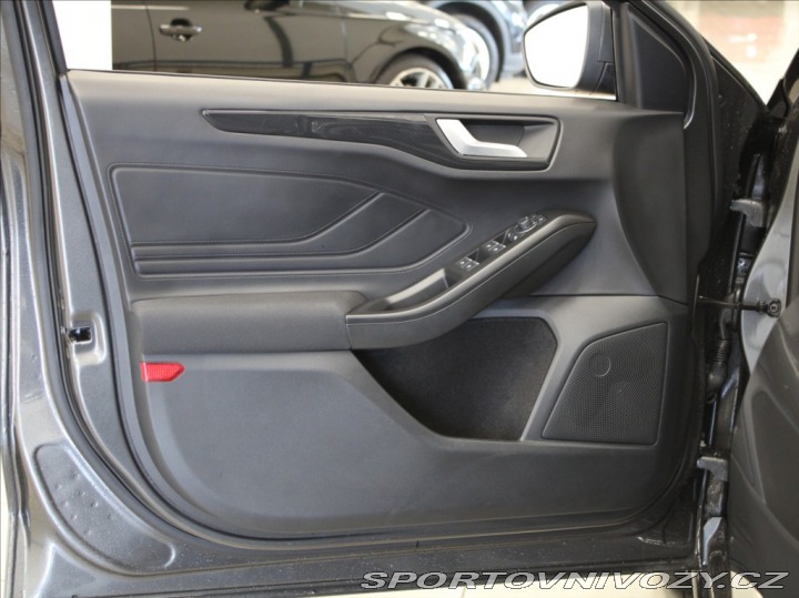 Ford Ostatní modely Focus 1,0 EB 115kW AT ST PANO. 2023