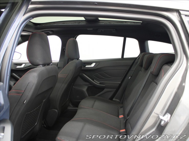 Ford Ostatní modely Focus 1,0 EB 115kW AT ST PANO. 2023