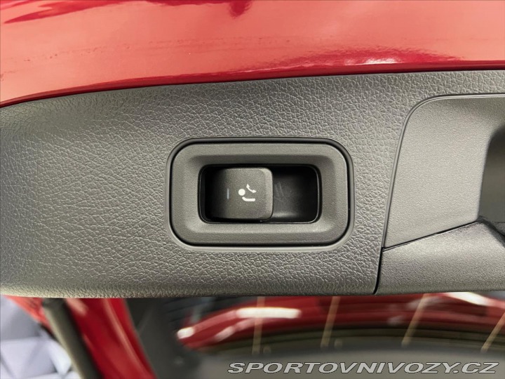 Mercedes-Benz Ostatní modely GLA 250e EQ HYBRID 8G-DCT AMG 2025