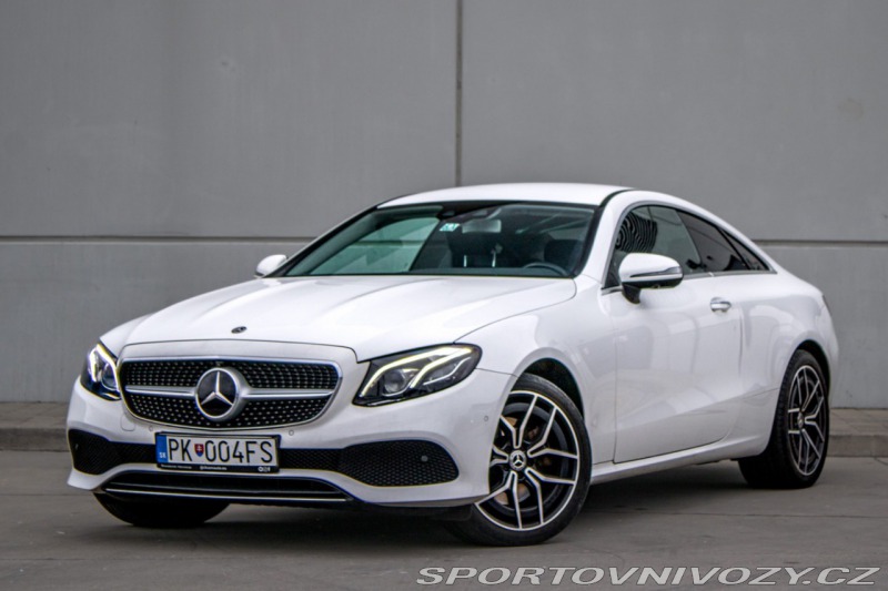 Mercedes-Benz E Kupé 200 4matic A/T / AJ