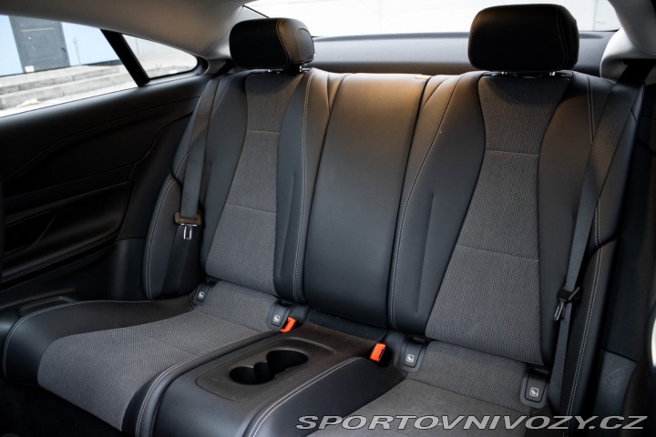 Mercedes-Benz E Kupé 200 4matic A/T / AJ 2018