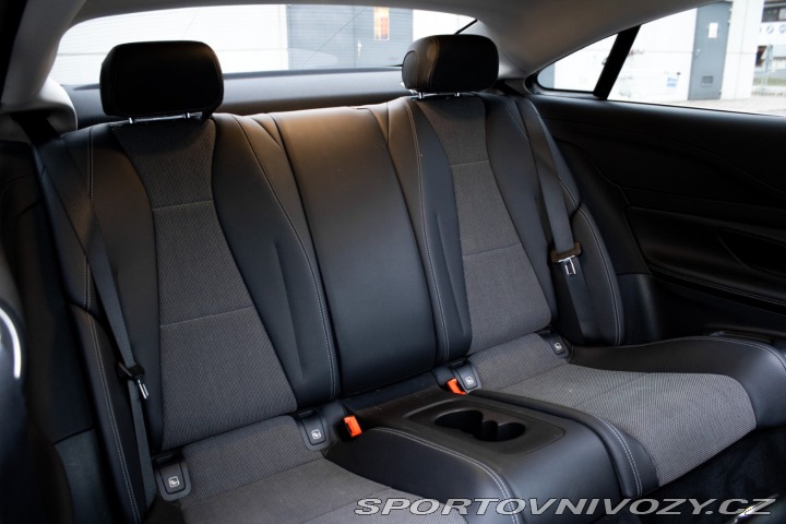 Mercedes-Benz E Kupé 200 4matic A/T / AJ 2018