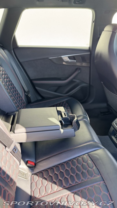 Audi RS4 AUDI RS4 2018