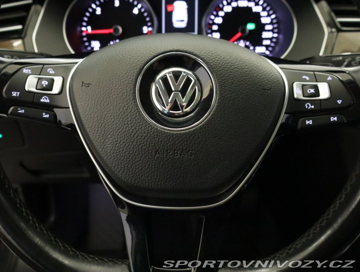Volkswagen Ostatní modely Passat Highline 2.0 BiTDI 2015