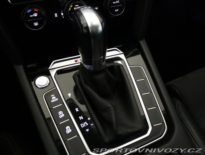 Volkswagen Ostatní modely Passat Highline 2.0 BiTDI 2015