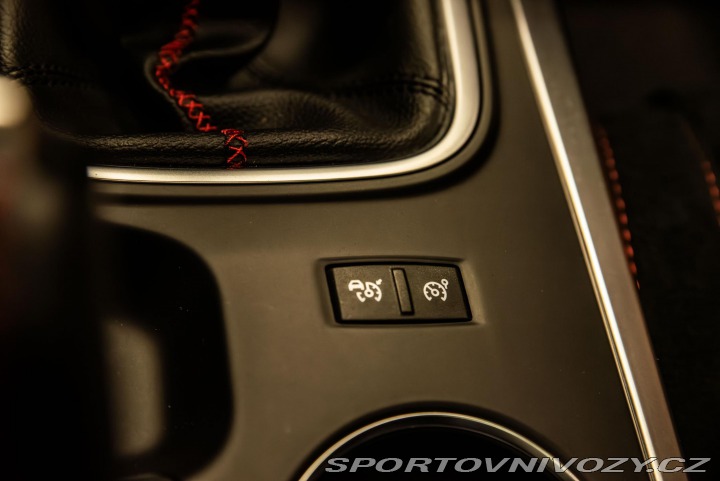 Renault Mégane R.S. TROPHY, DPH, MANUÁL 2019