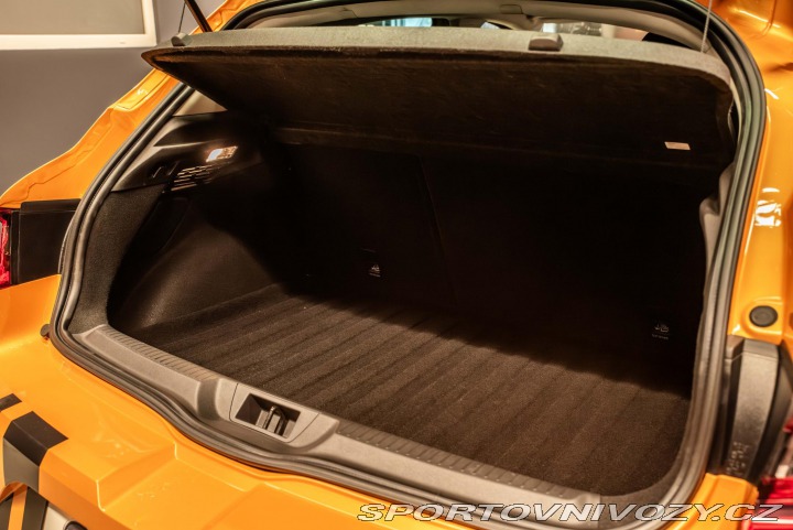 Renault Mégane R.S. TROPHY DPH MANUÁL T 2019