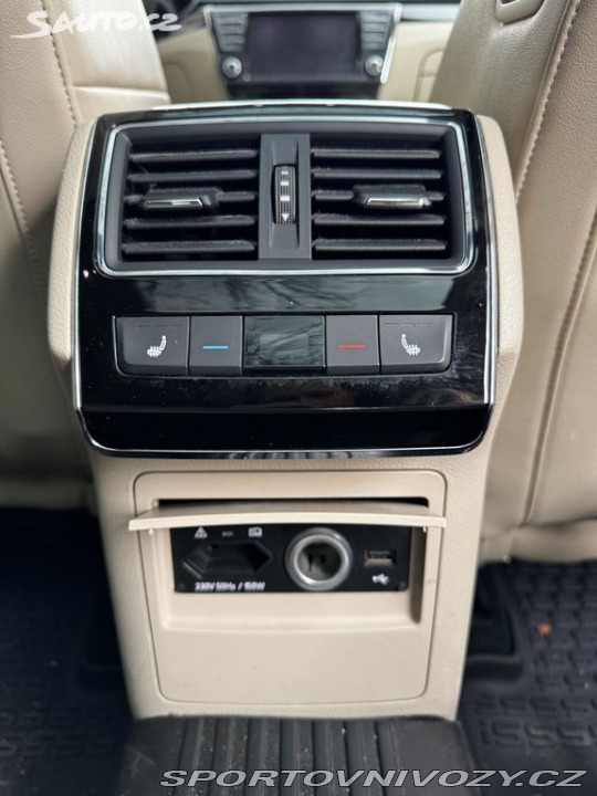 Škoda Superb 2016