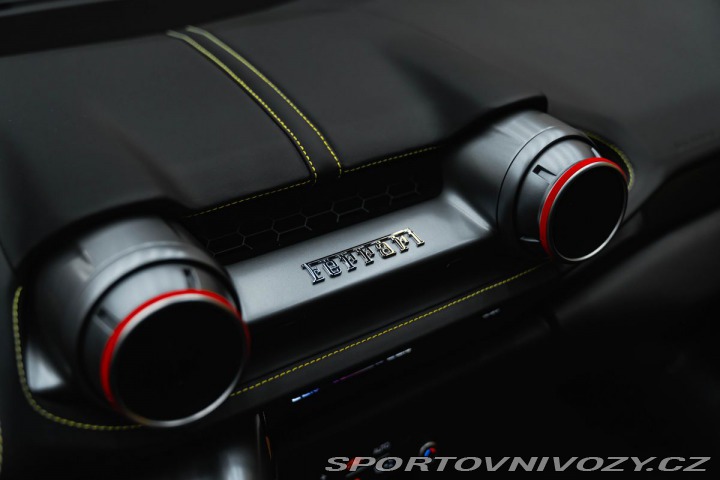 Ferrari 812 Superfast Lift, 360 kamer 1800