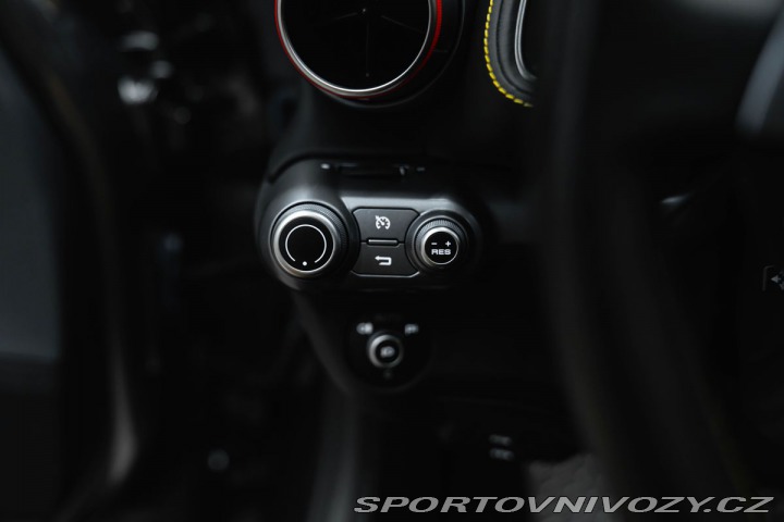 Ferrari 812 Superfast Lift, 360 kamer 1800