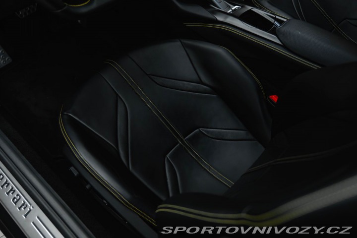 Ferrari 812 Superfast Lift, 360 kamer 1800