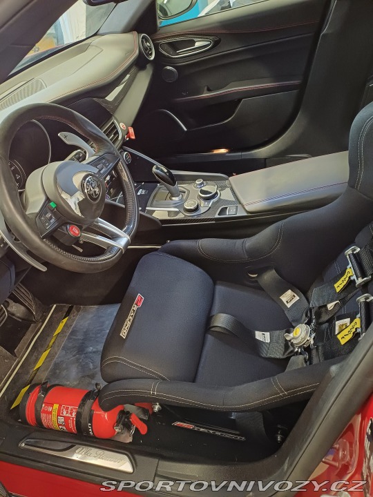 Alfa Romeo Giulia Quadrifoglio 2019