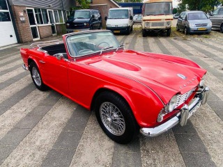   Triumph TR 4